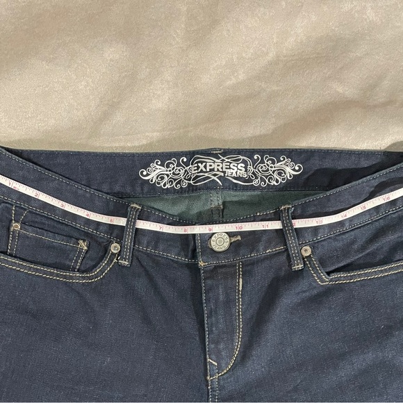 Express Stella Bootcut jeans. Like new - Picture 4 of 5